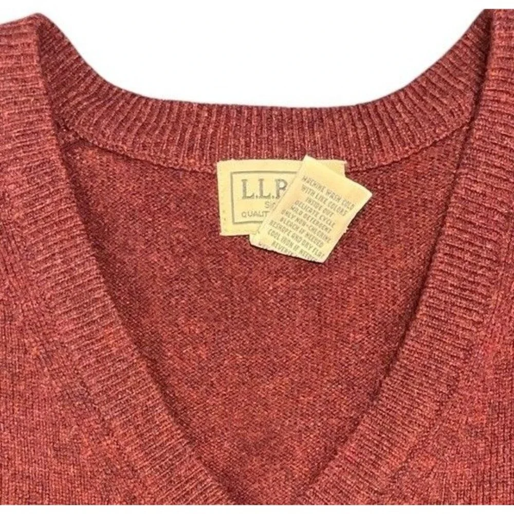 LL Bean Sweater Mens Large Burgandy 100% Lambs Wool V Neck Pullover Outdoor‎